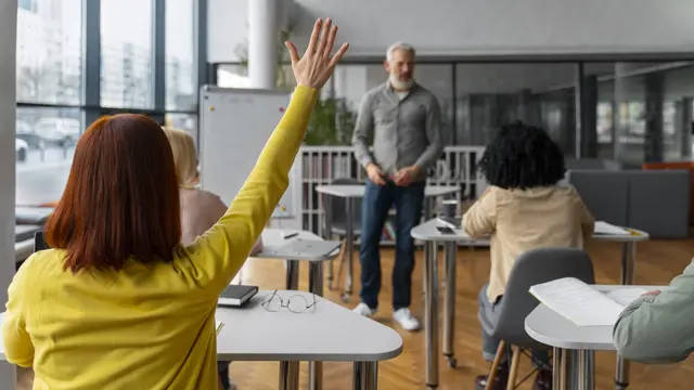 6 Tips Efektif Untuk Melatih Kemampuan Berpikir Kritis (photo by freepik.com)