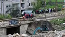 Wilayah Jablanica, sekitar 70 kilometer (43 mil) barat daya Sarajevo mengalami dampak paling parah dari banjir dan tanah longsor yang memutuskan akses ke dunia luar. (ELVIS BARUKCIC/AFP)