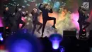 Penampilan Boy Band Korea Selatan BTOB, dalam konser bertajuk "BTOB in Jakarta 2018" di Jakarta, Jumat (21/09). Boy Band Korea Selatan BTOB membawakan 12 lagu salah satunya the feeling, movie dan someday.(Liputan6.com/ Herman Zakharia).