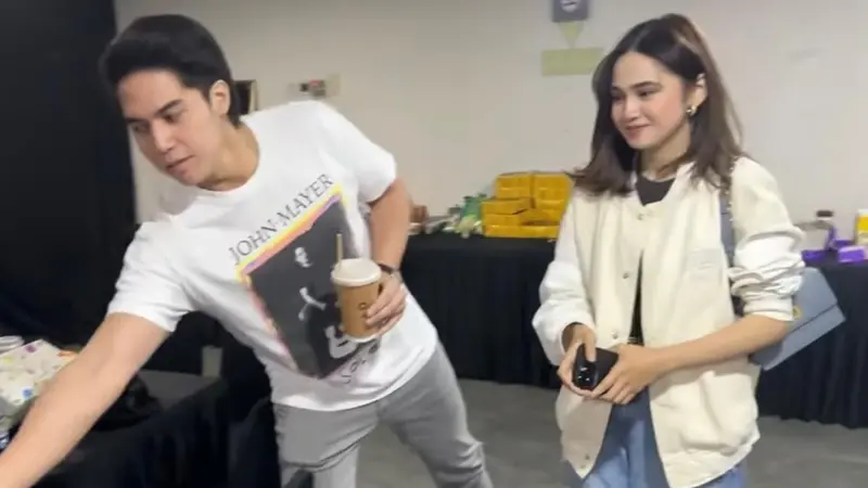 6 Gaya Couple Baru El Rumi dan Syifa Hadju yang Kerap Tampil Serasi saat Kondangan hingga Concert Date