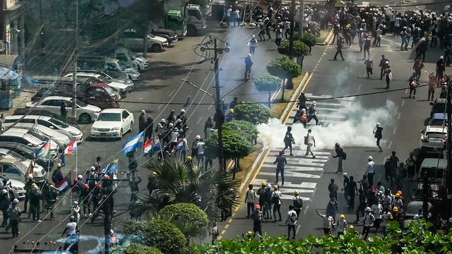 Puluhan Pengunjuk Rasa Tewas dalam Bentrokan di Myanmar