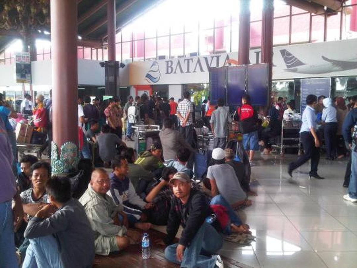 Kantor Batavia Air 'dikepung' calon penumpang