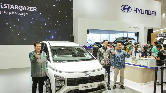 Mobil Hyundai Stargazer di pameran GIIAS Surabaya 2022. (Dian Kurniawan/Liputan6.com).