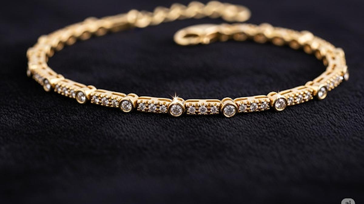 Mana Lebih Baik, Pakai 2 Gelang 2 Gram atau 1 Gelang 4 Gram? Intip Pertimbangannya untuk Gaya &amp; Investasi