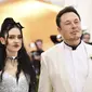 Grimes dan Elon Musk dalam Met Gala 2018. (Charles Sykes/Invision/AP, File)
