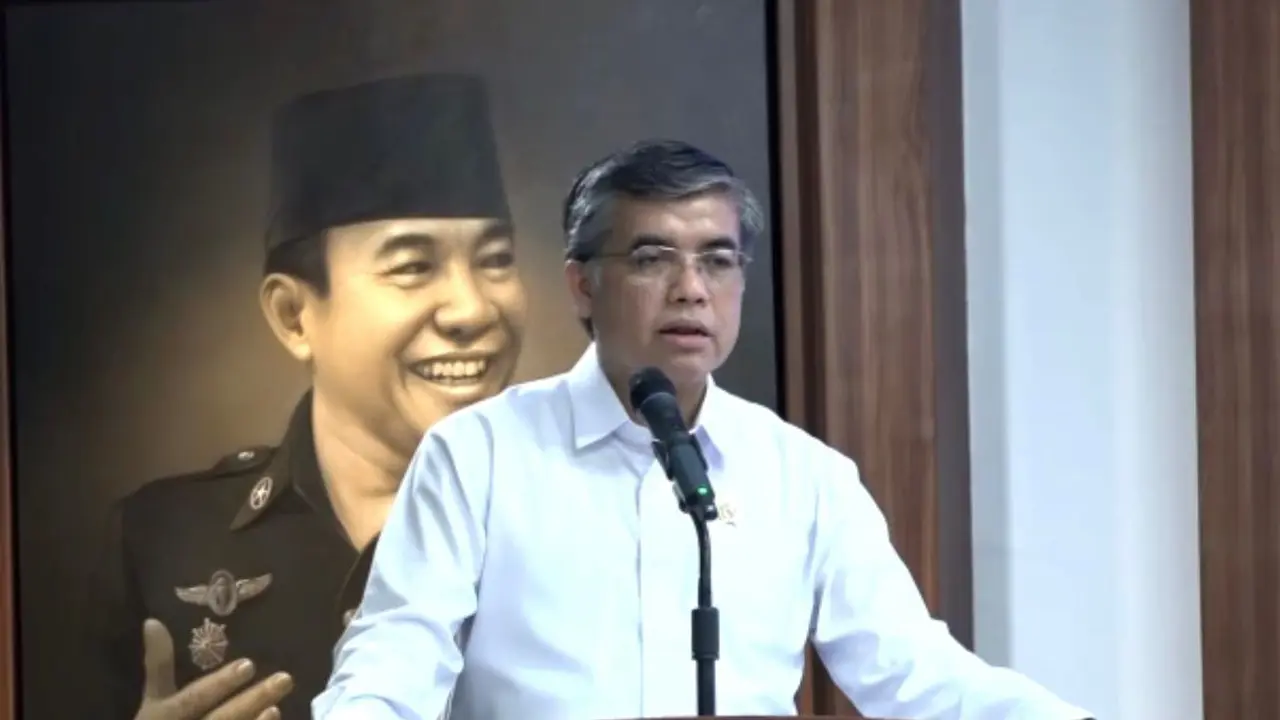 Menteri Ketenagakerjaan Yassierli menghadiri Focus Group Discussion FGD "RUU Ketenagakerjaan Baru dan RUU Perlindungan Pekerja Migran Indonesia (PMI) dari Perspektif Pekerja/Buruh" di Sekolah Partai Lenteng Agung Jakarta Selatan, Senin (27/4/2026) (Istime