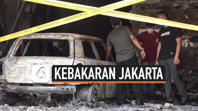 VIDEO Mobil  Mewah  Terbakar di  Dalam Garasi News 