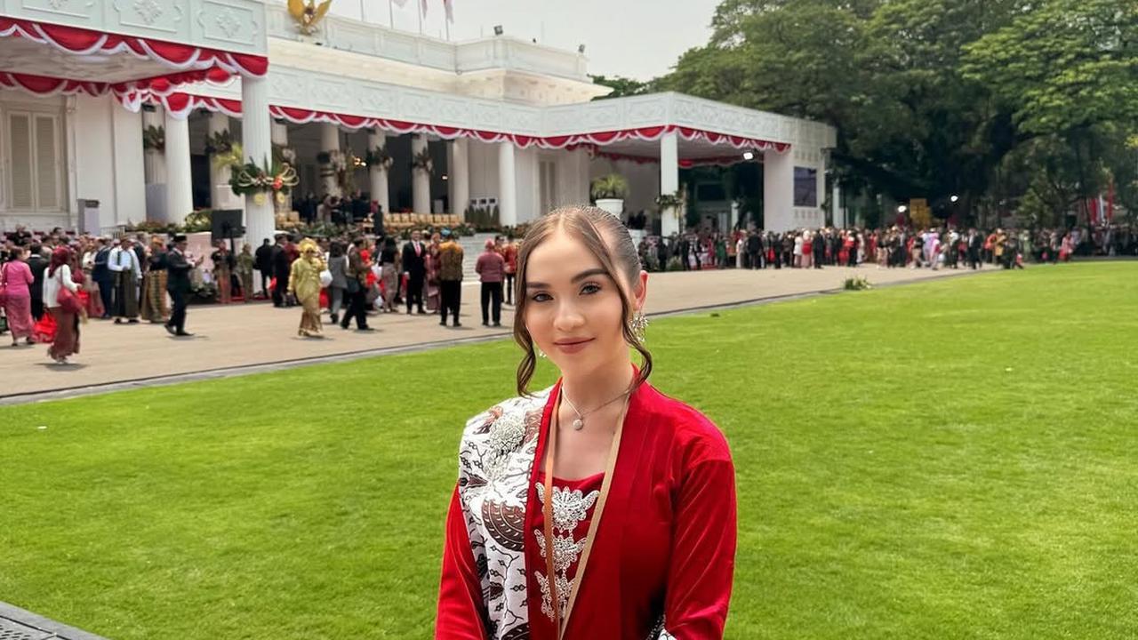 Profil Elina Joerg, Aktris Muda yang Rayakan Ultah dengan Umrah