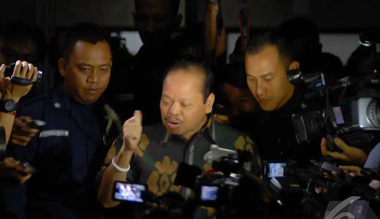 Selama hampir 10 jam diperiksa dalam kapasitasnya sebagai tersangka, politisi Partai Demokrat ini mengaku hanya dicecar penyidik terkait APBN-P kementerian yang dipimpin Jero Wacik Jakarta, Selasa (17/6/2014) (Liputan6.com/Miftahul Hayat)