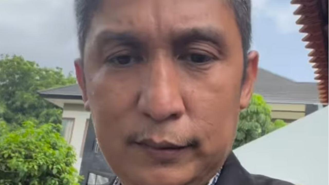 Tak Disangka! Firdaus Oiwobo Ternyata Mantan Vokalis Vertical Blue yang Jago Main Semua Alat Musik