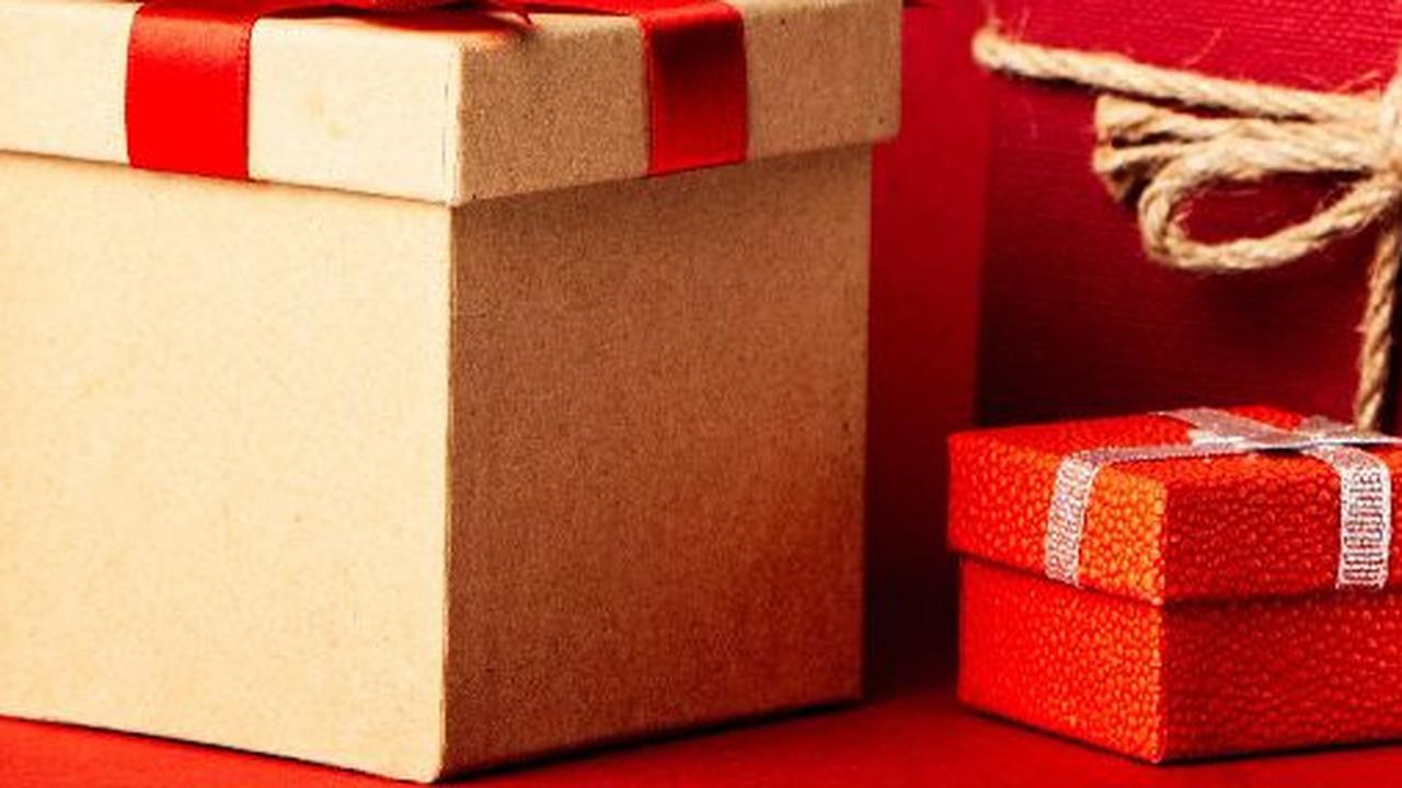 10 Ide Kado Hari Ibu Selain Makanan, Ungkapan Kasih Sayang Bikin Terkesan