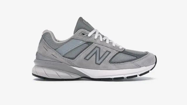 New Balance 990v5