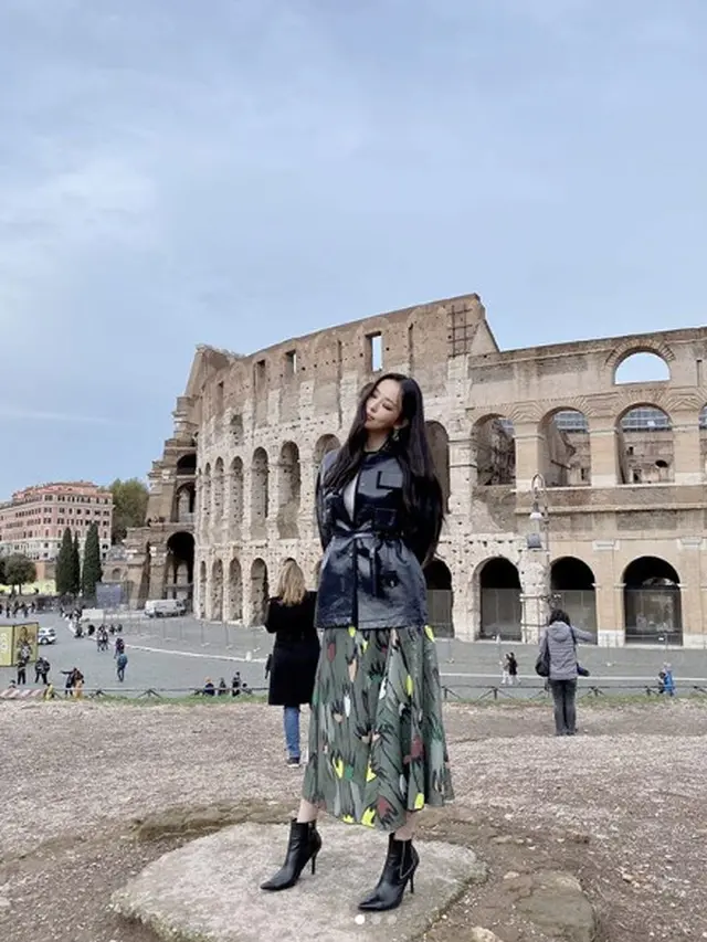 Gaya Fashion Paling Kece Dari 3 Pemeran Utama Drakor Search: WWW. sumberfoto: Instagram/dahee0315