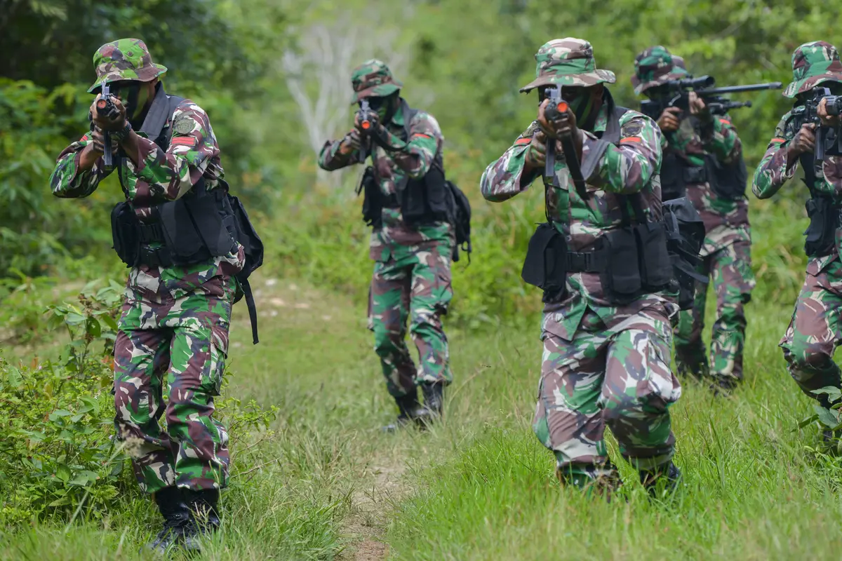 Mengintip Latihan Perang Gerilya Prajurit TNI
