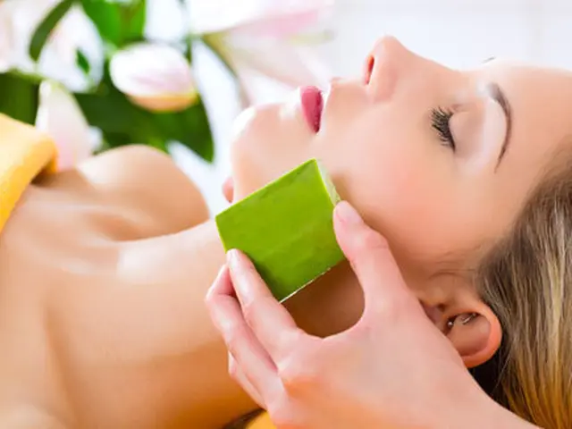 Tips Kulit Putih Dalam 3 Bulan Dengan Masker Alami Lidah Buaya Beauty Fimela Com