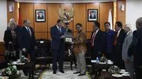 DPD RI mendorong percepatan masuknya investasi Rusia ke Indonesia salah satunya pembangunan proyek kereta api Trans Kalimantan.