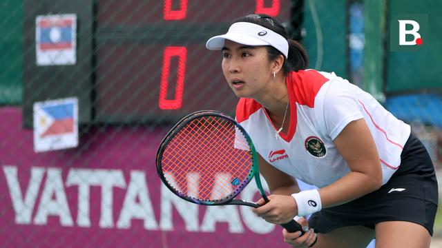 Foto: Aksi Aldila Pimpin Tim Tenis Beregu Putri Indonesia Rebut Emas SEA Games 2023, Comback Manis setelah Tertinggal di Partai Pertama
