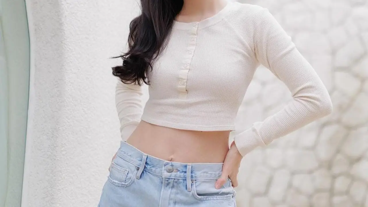 Pesona Shandy Aulia Bak Anak SMA