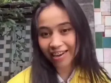 Tangis tak terbendung atas kepergian Ki Joko Bodo, Ayda Prasasti masih memendam duka mendalam. (Liputan6.com/IG/@aydaprasasti).