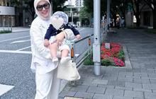 5 Potret Syahrini Rayakan Lebaran Idulaha di Jepang, Pakai Outfit Serba Putih Sambil Tenteng Tas Mewah Seharga Mobil Listrik Mewah