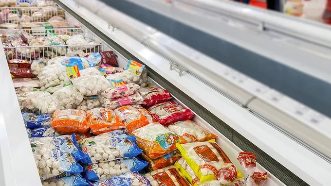 Aturan menjual frozen food kini harus ada izin edar BPOM (FotograFFF/Shutterstock)