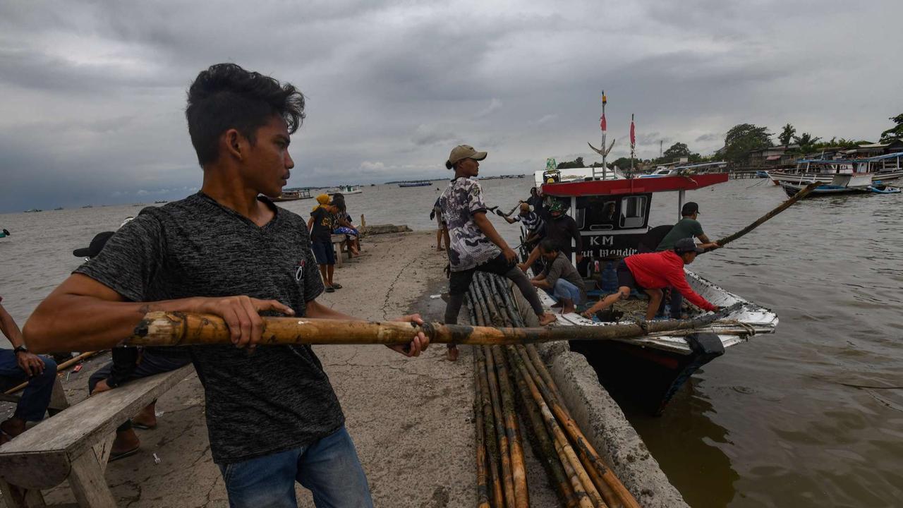 Aksi Ribuan Pasukan TNI AL dan Nelayan Bersatu Bongkar Pagar Laut Misterius di Tangerang