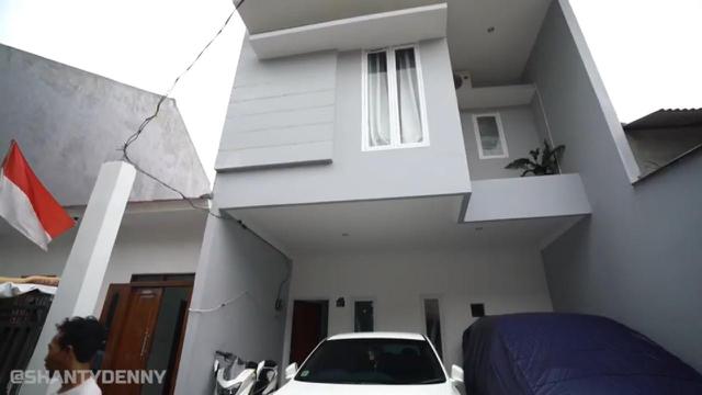 Potret Rumah Baru Mpok Alpa. (Sumber: YouTube/Shanty Denny)