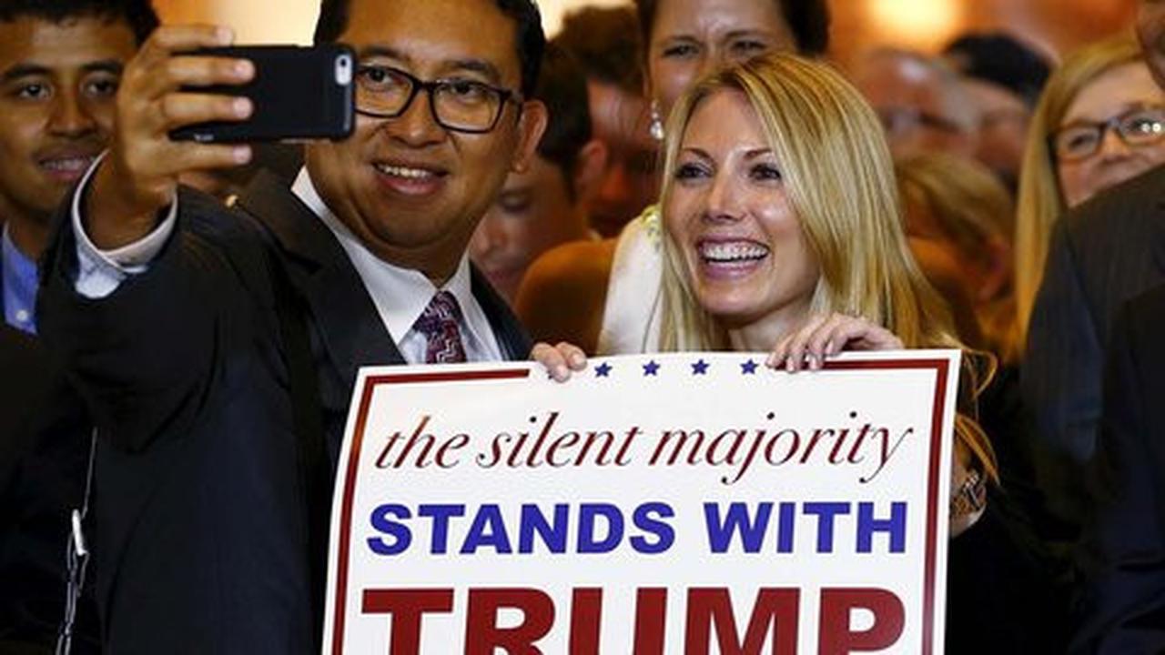 PKB soal Fadli dkk di kampanye Trump: Memalukan selfie sama wanita
