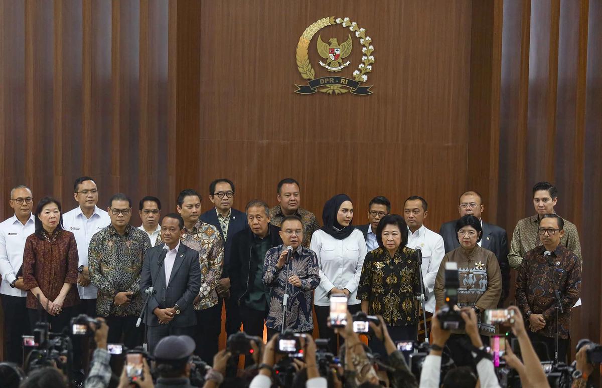FOTO: DPR Bahas Mitigasi Ekonomi Bersama Pemerintah