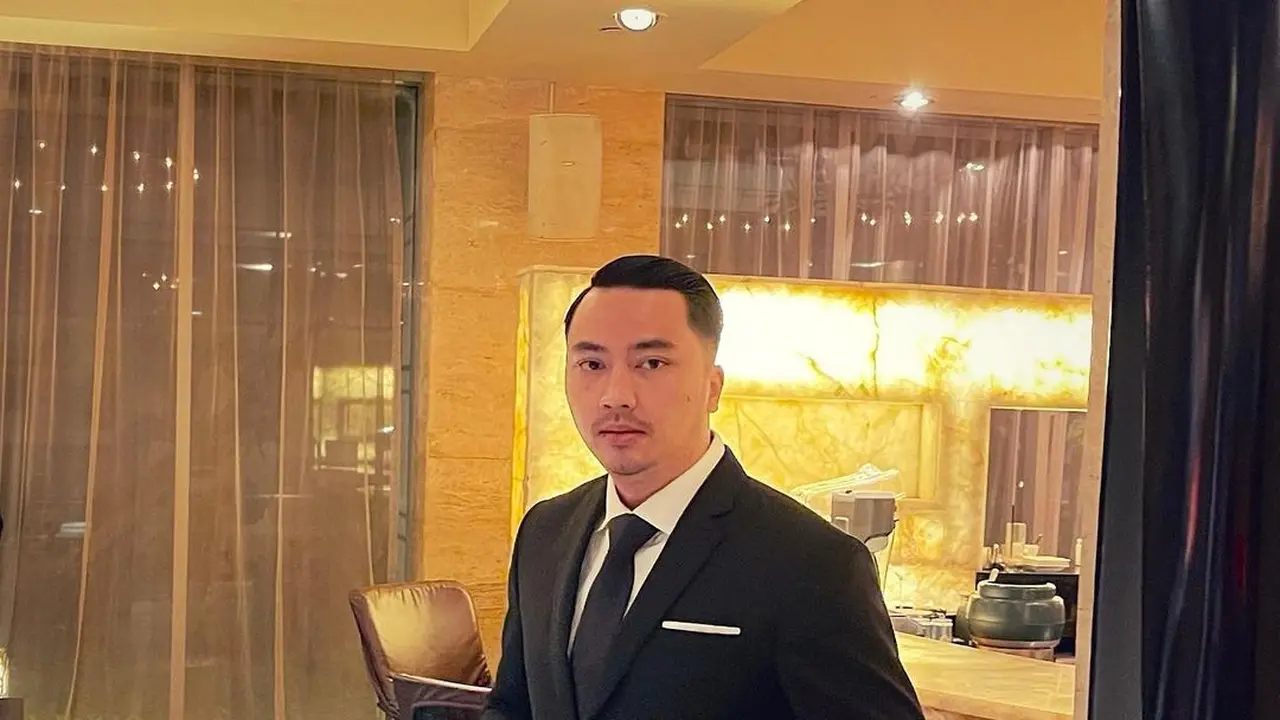 Aldi Prastianto, Ketua Umum  Indonesia Youth Economic Society (INAYES) (https://www.instagram.com/p/CYJoeGWvqpp/)