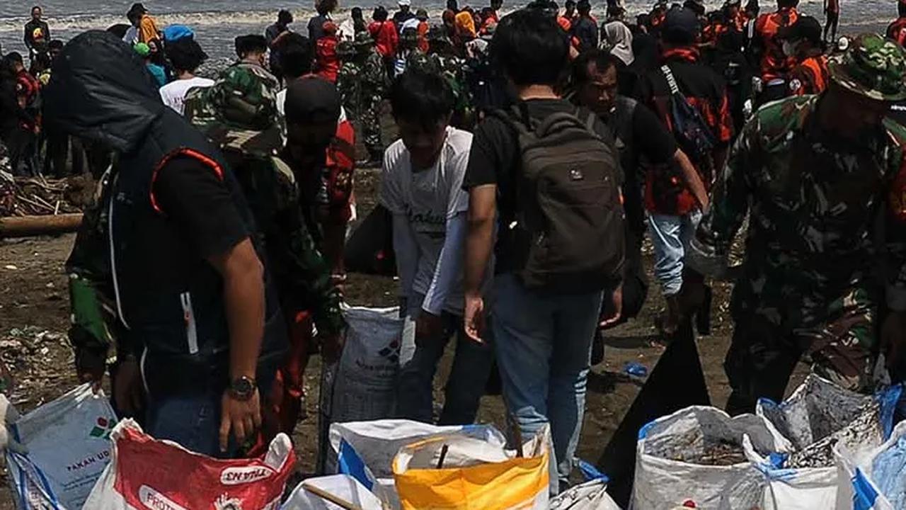 Cerita di Balik Aksi Bersih-Bersih Pandawara Group, Enam Bulan Pertama Tak Ada Dokumentasi