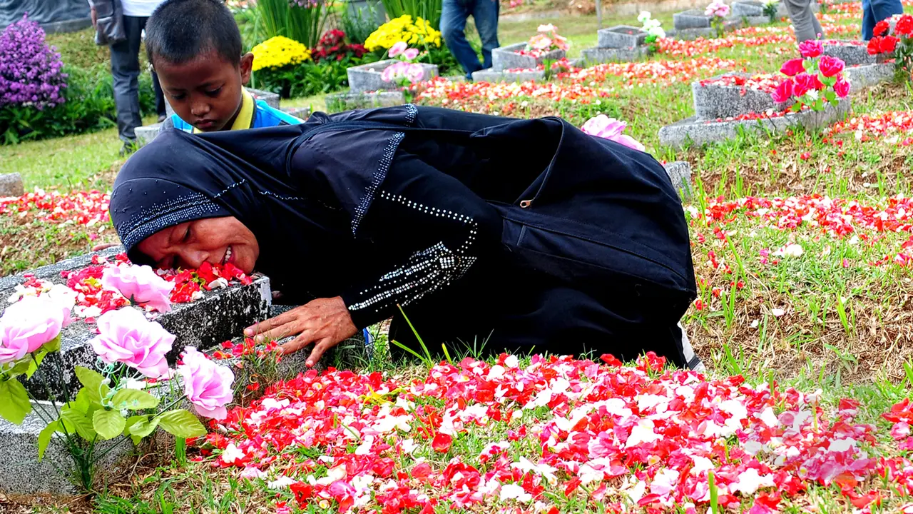 Suasana Haru Peresmian Prasasti Tragedi Mei 98