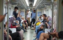 LRT Jakarta Izinkan Penumpang Buka Puasa di Kereta, tapi Hindari Makanan Aroma Menyengat