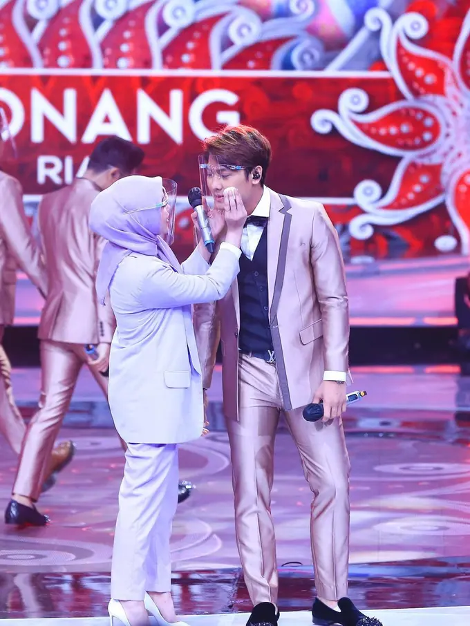 Rizky Billar dan Lesti Kejora. (Foto: Instagram @lestikejora)