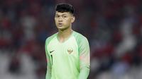 Kiper Indonesia, M Riyandi, saat melawan Uni Emirat Arab (UEA) pada laga AFC di SUGBK, Jakarta, Rabu (24/10/2018). Indonesia menang 1-0 atas UEA. (Bola.com/M Iqbal Ichsan)