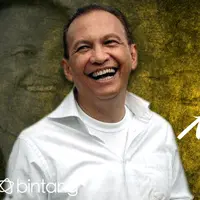 Roy Marten termasuk salah satu aktor yang bisa bertahan dari muda hingga tua, termasuk era 90-an.