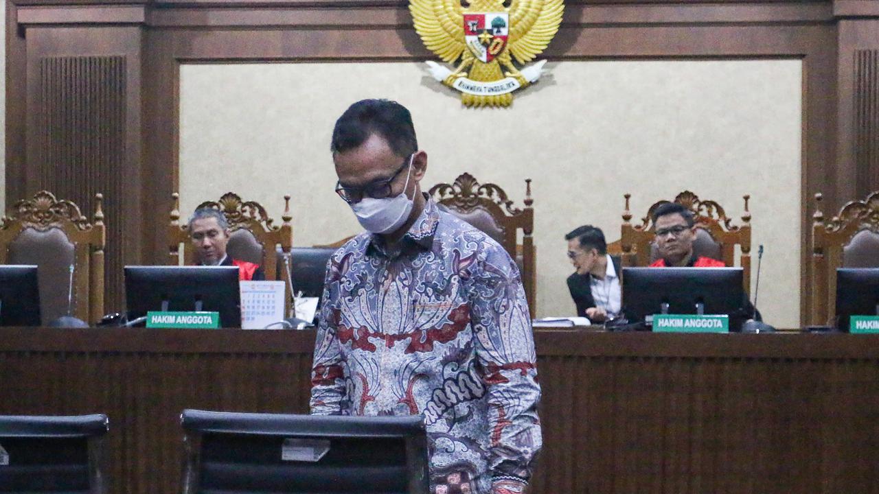 FOTO: Eks Ketua PN Jaksel Didakwa Terima Suap Rp 15,7 Miliar Terkait Ekspor CPO