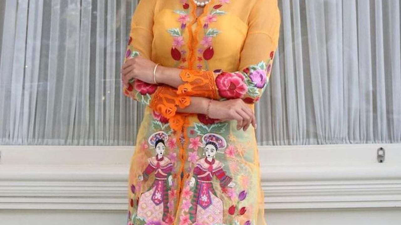 Itulah 8 tampilan cantik dan anggun selebriti Indonesia dengan kebaya khas Indonesia. Di balik keindahan dan kemegahan kebaya, terdapat makna yang lebih dalam bagi wanita Indonesia.