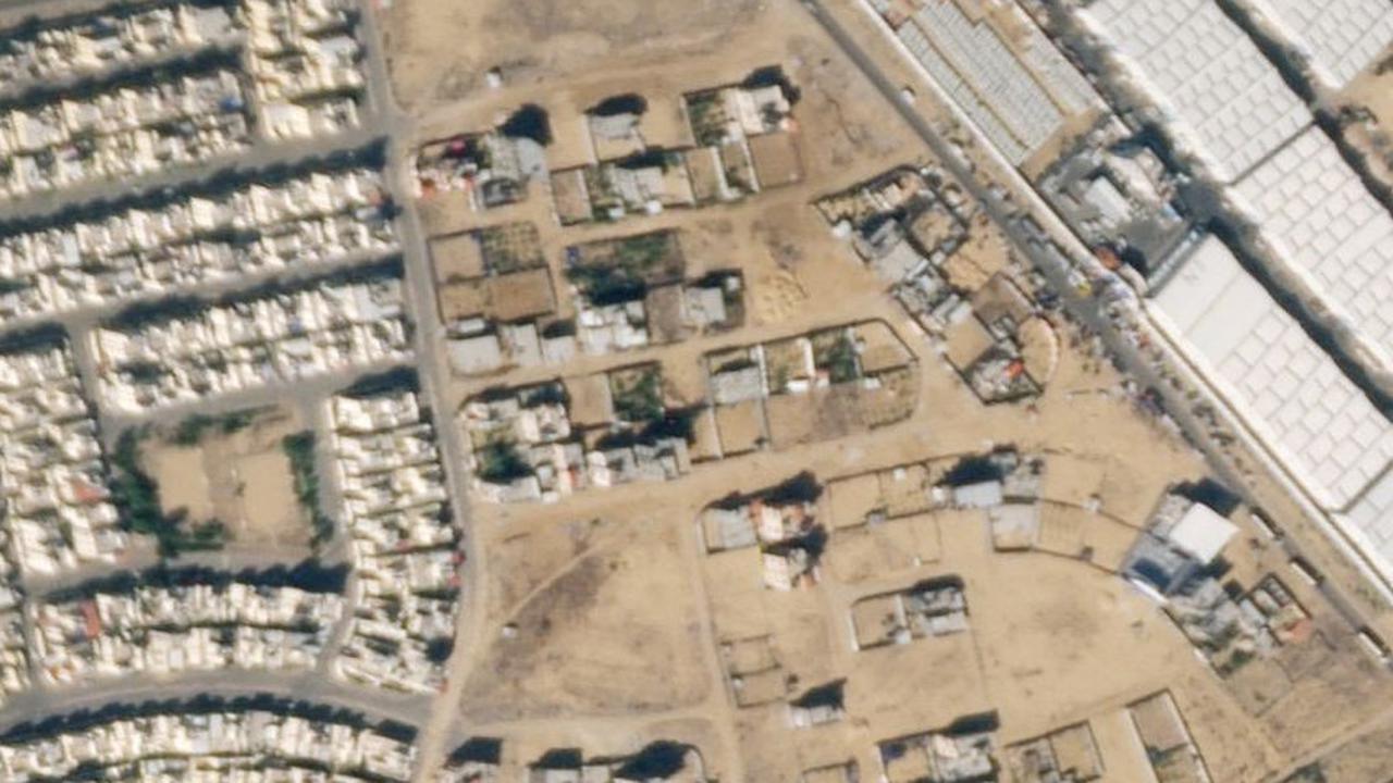 Sebelum serangan Israel,  pada 15 Oktober 2023, Maxar mengabadikan kawasan Rafah yang belum padat pengungsi. Foto: Maxar Technologies / Handout via REUTERS<br>