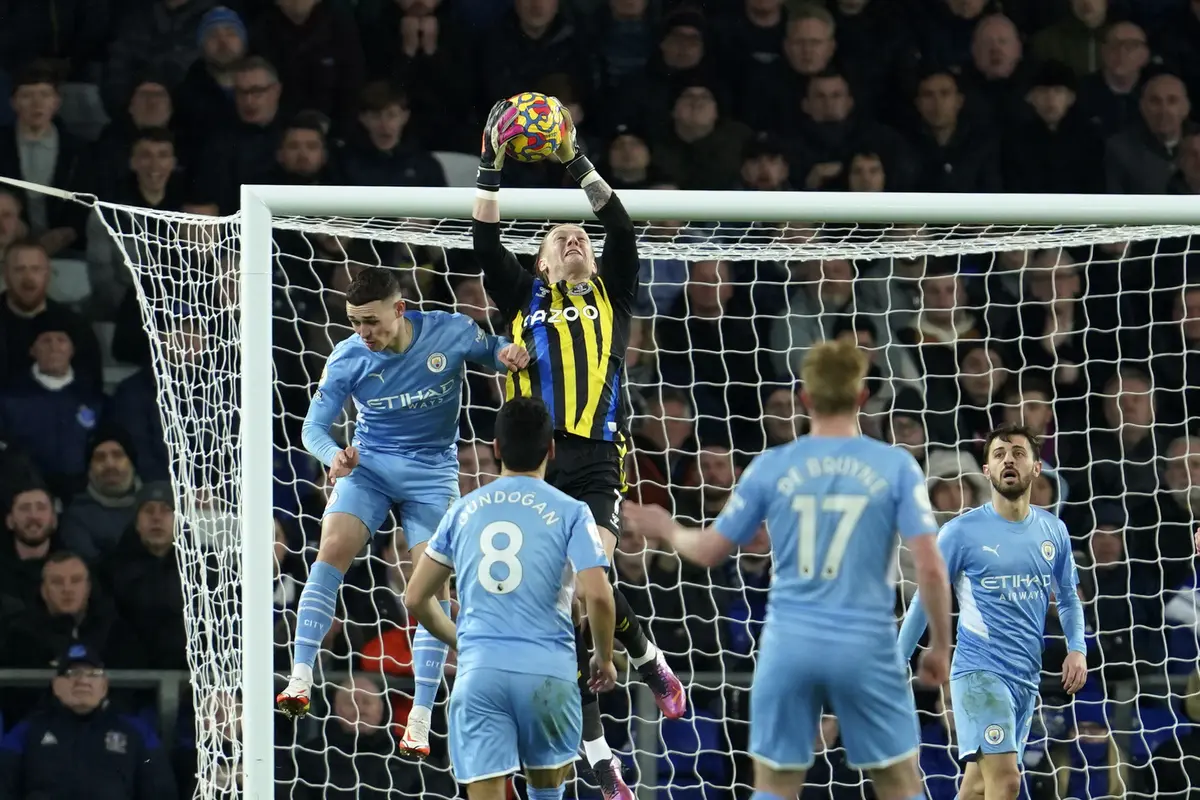 Gol Phil Foden Antar Manchester City Taklukkan Everton