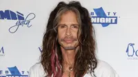 Steven Tyler Mendadak Kejang, Aerosmith Batalkan Konser