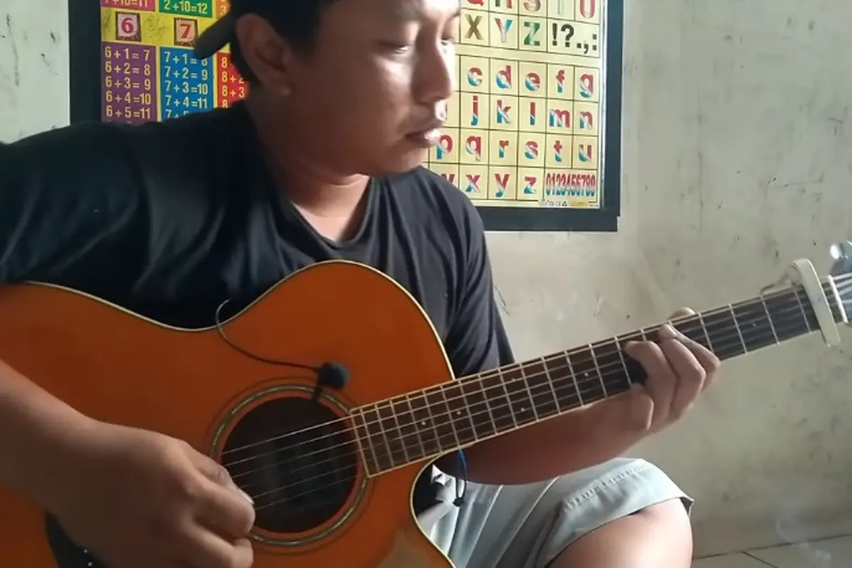 Gitaris viral