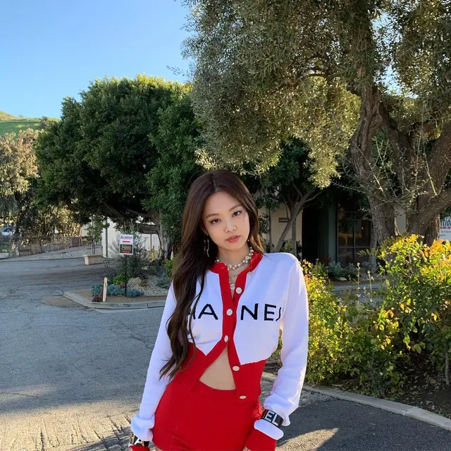 JENNIE BLACKPINK