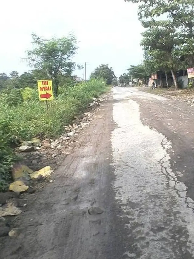 Bikin Garuk Kepala, 6 Pengumuman Peringatan Tak Biasa di Perkampungan