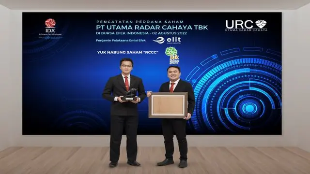 Pencatatan perdana saham PT Utama Radar Cahaya Tbk (RCCC), Selasa (2/8/2022) (Foto: BEI)