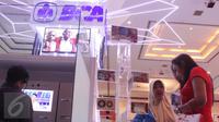 Pengunjung mendatangi stand BCA di acara Indonesia Banking Expo (IBEX) 2015 di JCC, Jakarta, Kamis (10/9/2015). Sejumlah bank menawarkan beragam fasilitas untuk menarik pengunjung menabung di tempatnya. (Liputan6.com/Angga Yuniar)