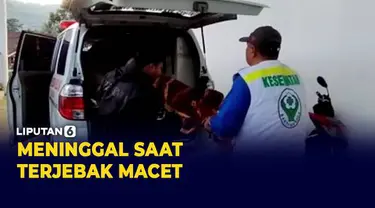Seorang pemudik meninggal dunia di dalam kendaraan di tengah kemacetan yang tejadi di daerah Wado Malangbong Jawa Barat. Korban sedang dalam perjalanan bersama keluarga menuju Purwokerto.