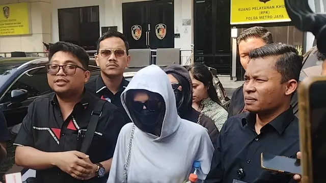 Pelapor Kasus Dugaan Kekerasan Seksual Betrand Peto Jalani Pemeriksaan, Polisi Ajukan 23 Pertanyaan