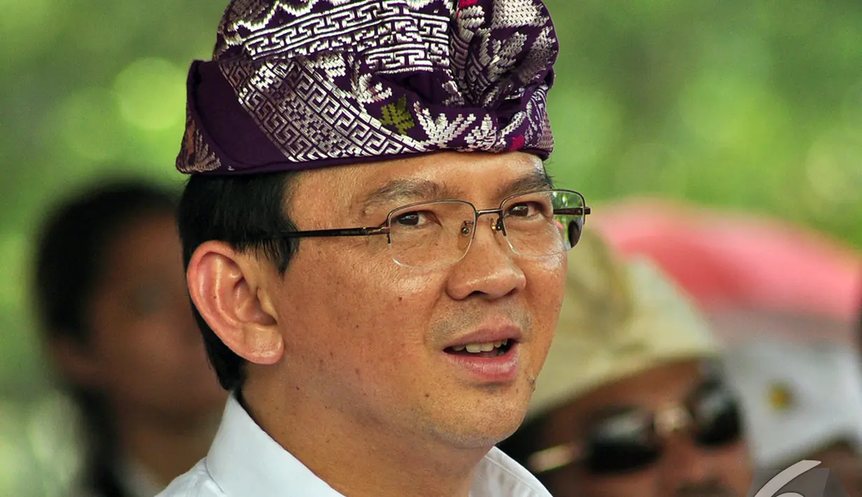 Pada Pilkada Kabupaten Belitung Timur Tahun 2005, Basuki berpasangan dengan Khairul Effendi, B.Sc. terpilih menjadi Bupati dan Wakil Bupati Kabupaten Belitung Timur periode 2005-2010. (Dok.Liputan6.com)