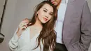 Pakai outfit ngantor, Aaliyah Massaid dan Thariq Halilintar bak pasangan CEO sebuah perusahaan [@aaliyah.massaid]